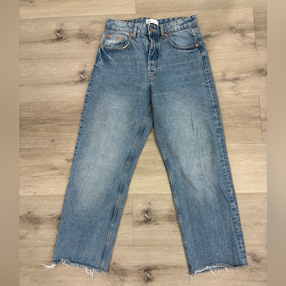 Zara Button-Fly Straight Leg Jeans Size 6